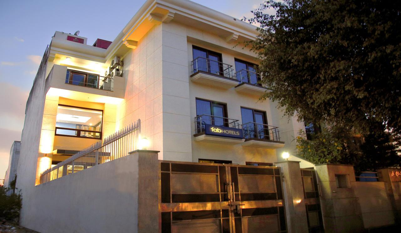 Fabhotel Oasis Dlf Phase 3 Gurgaon Exterior foto